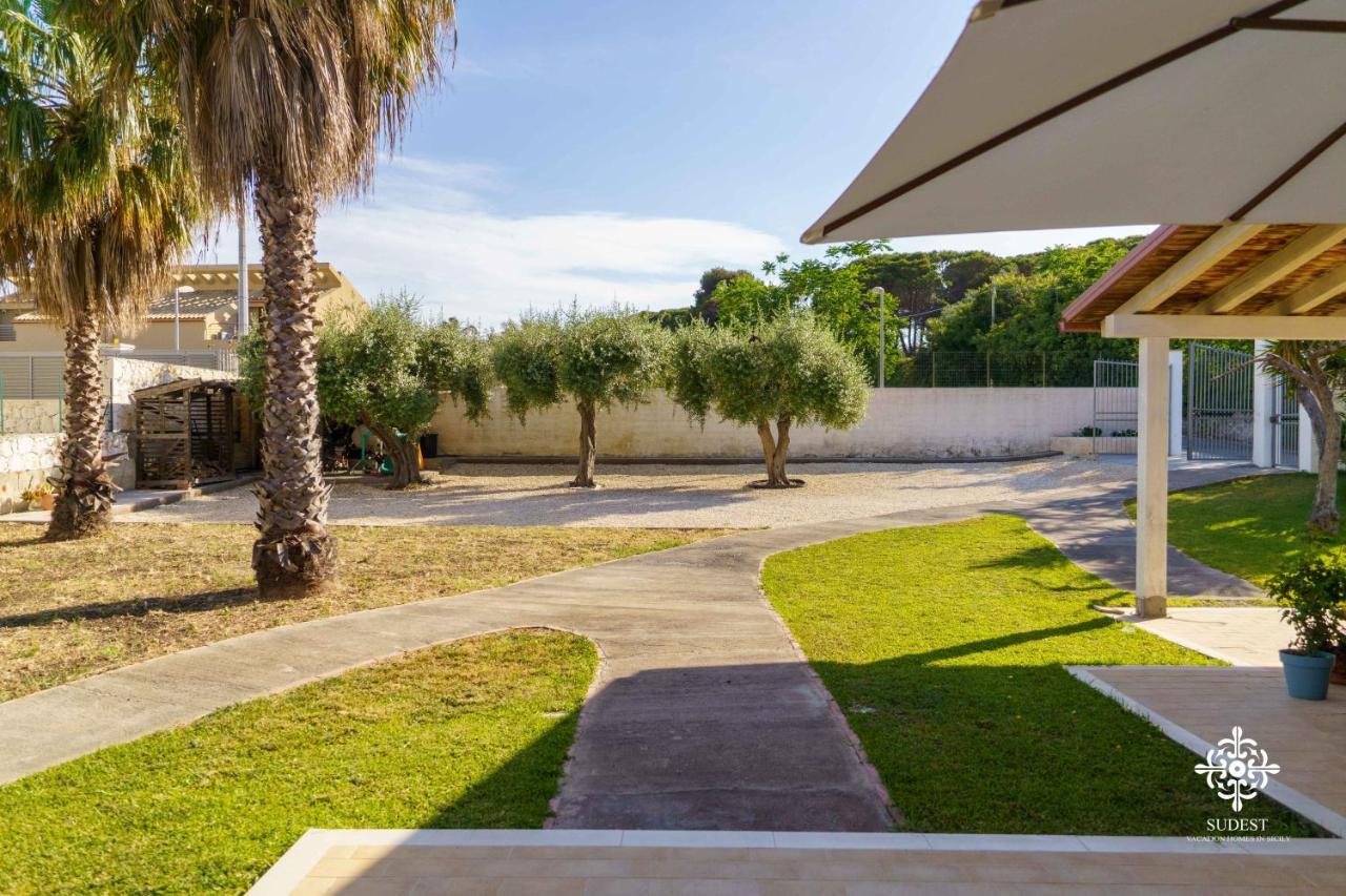 Villa Vittoria - Waterfront House Augusta Exterior foto