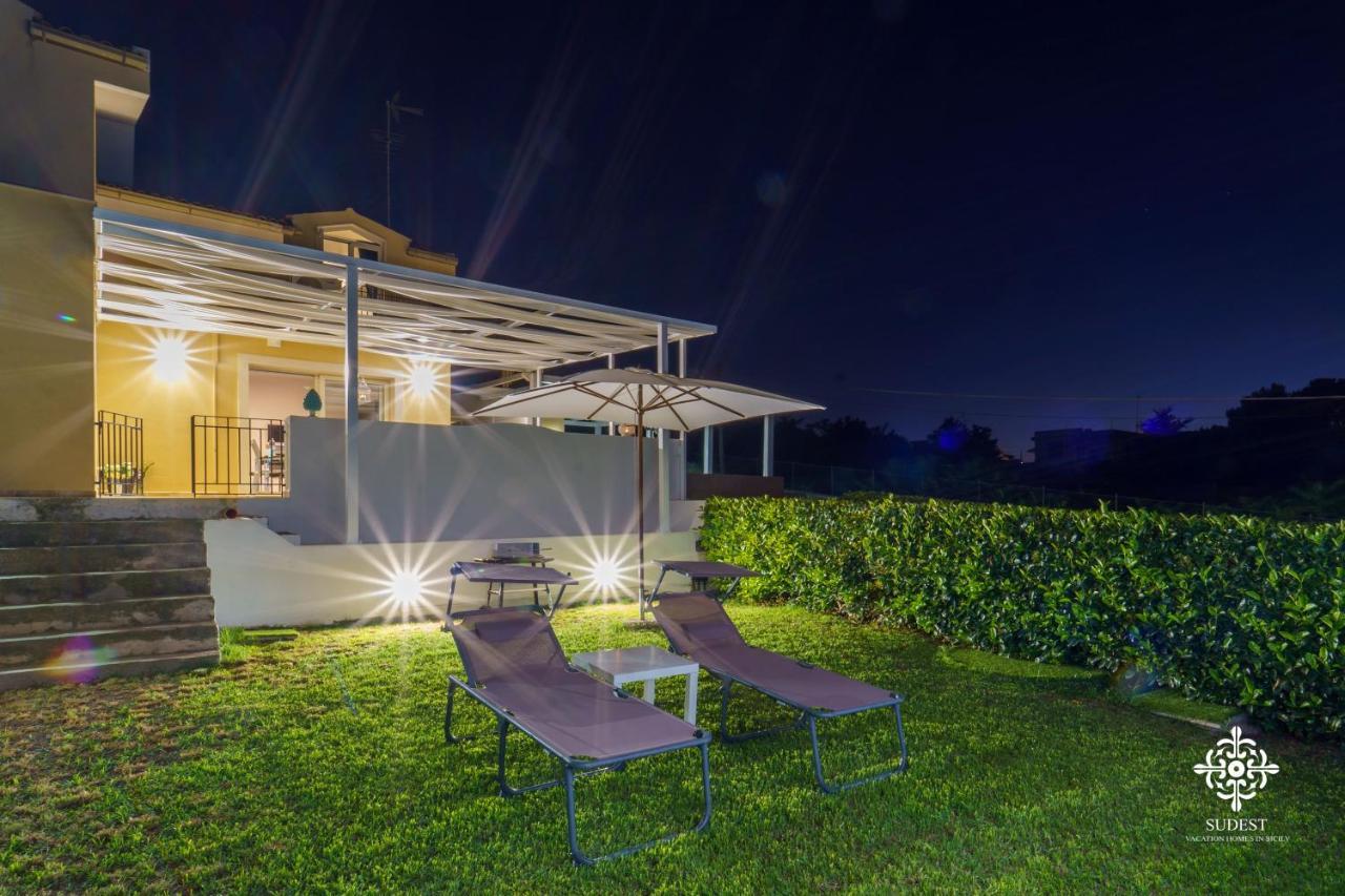 Villa Vittoria - Waterfront House Augusta Exterior foto